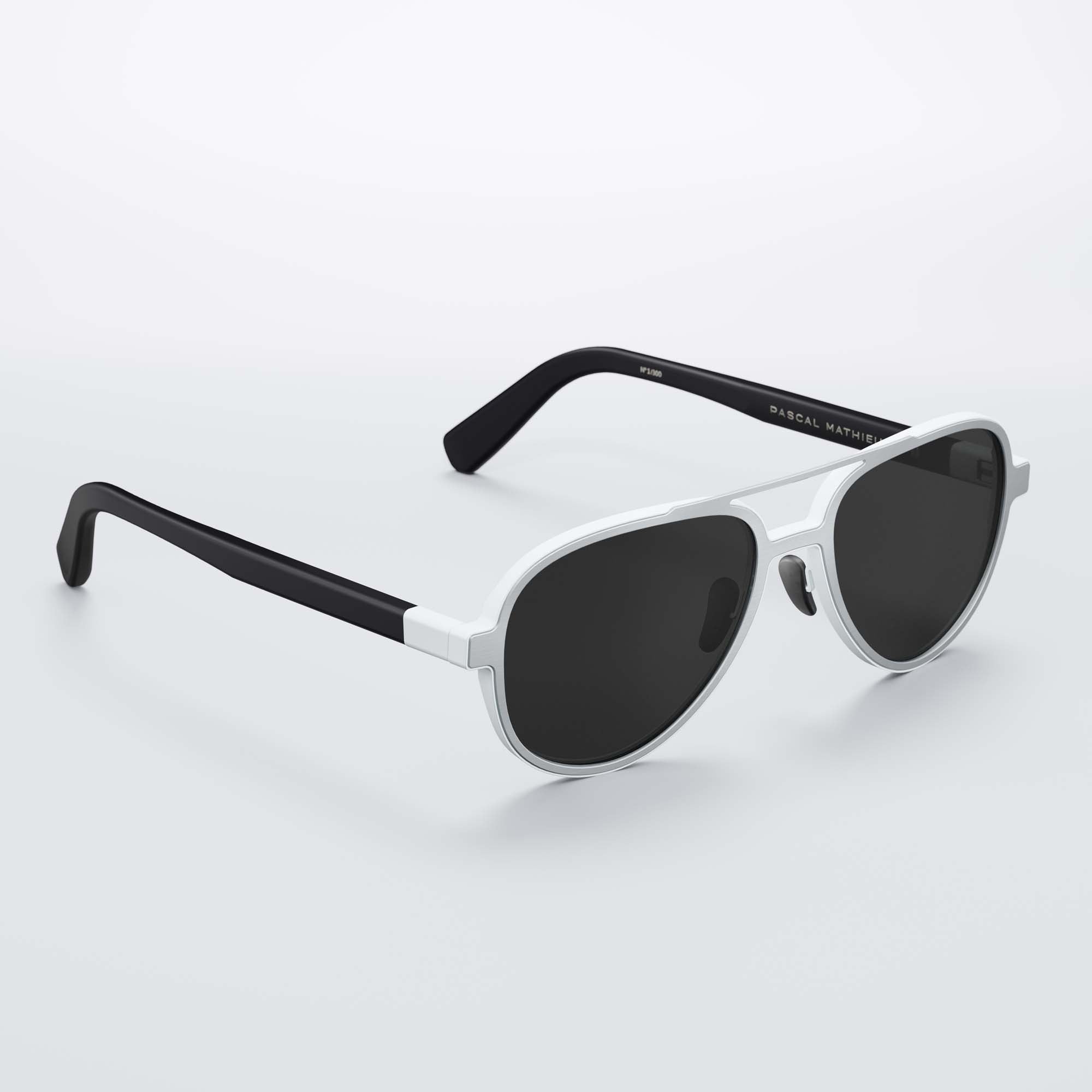 AGENOR STEEL & WHITE