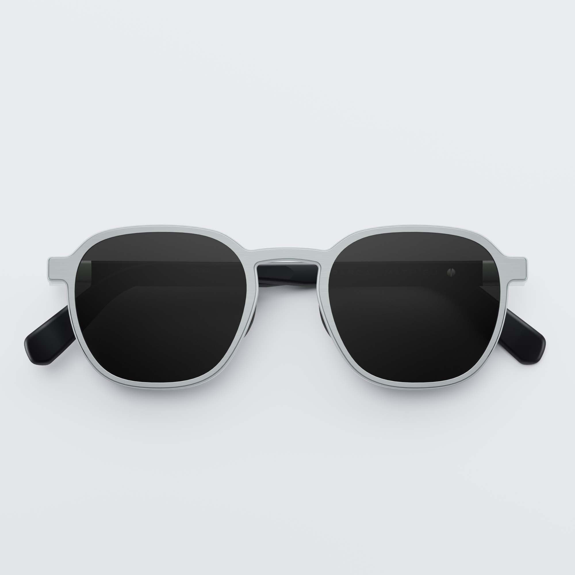 PANTINE STEEL & WHITE