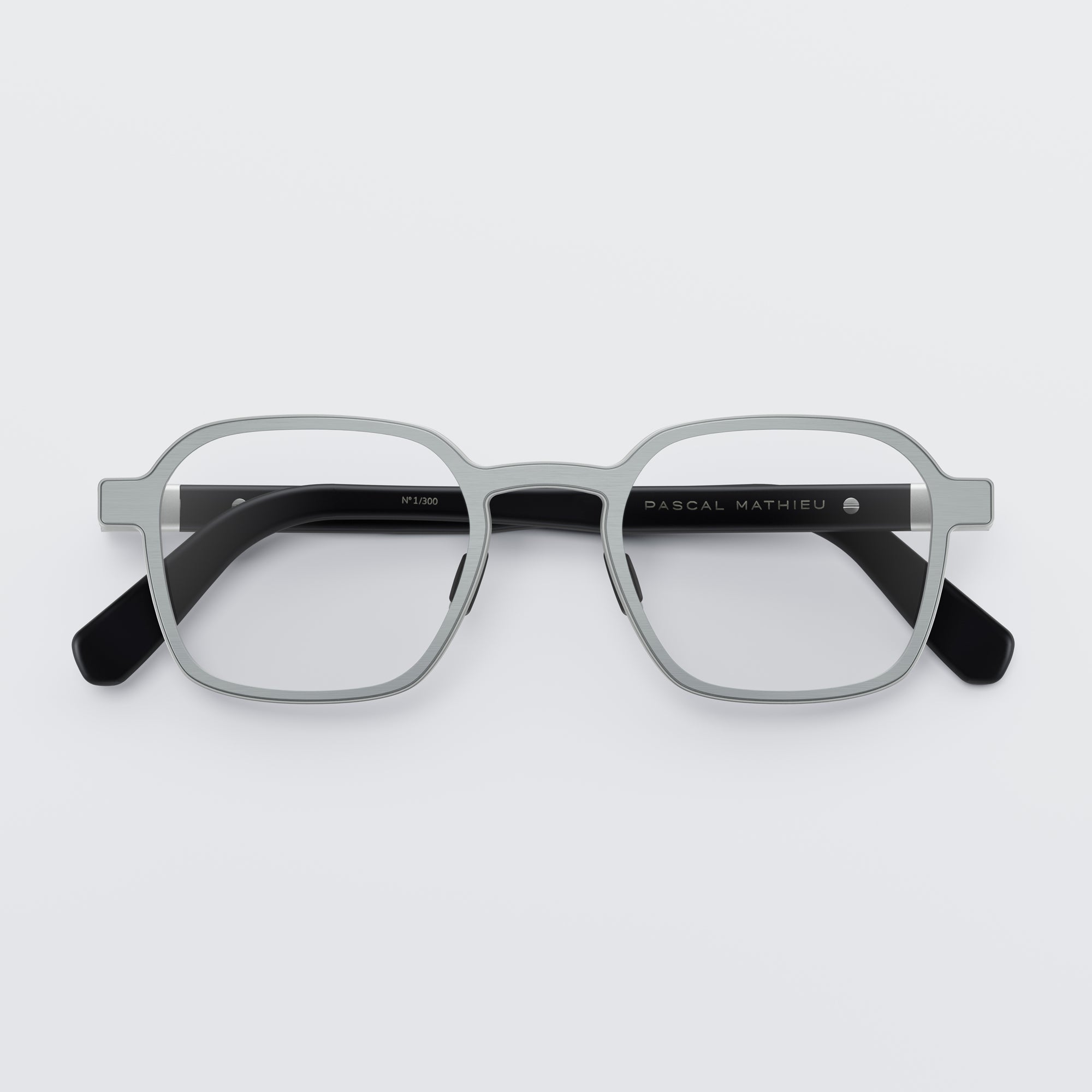 COSMIQUE STEEL